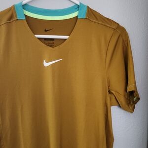 Nike Men's Gold Short Sleeve Tee